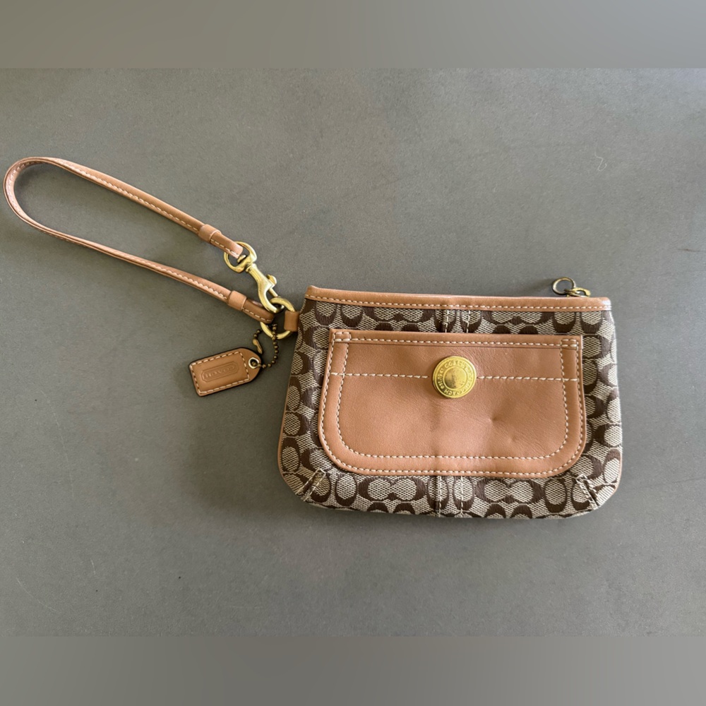 VINTAGE COACH BROWN WRISTLET